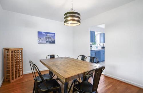 Forest Glen House | Forest Glen Silver Spring Gem - Parking