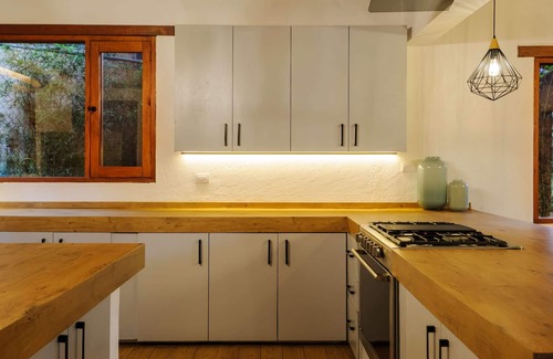 Avandaro House | Forest Guesthouse Avándaro, entertainment and comfort for adults and children