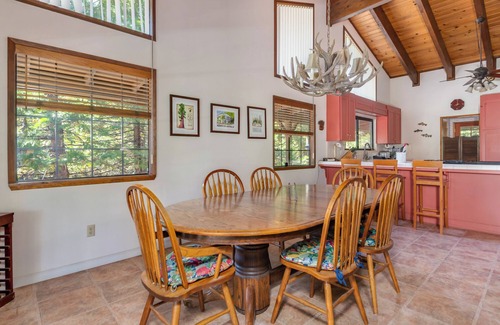 Arnold Cabin | Forest Haven- Mountain Getaway