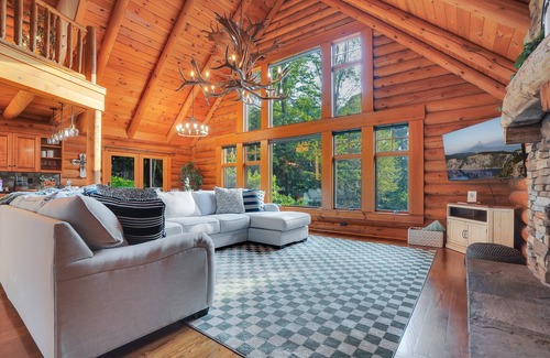 Mount Aetna Cabin | Forest Haven Retreat