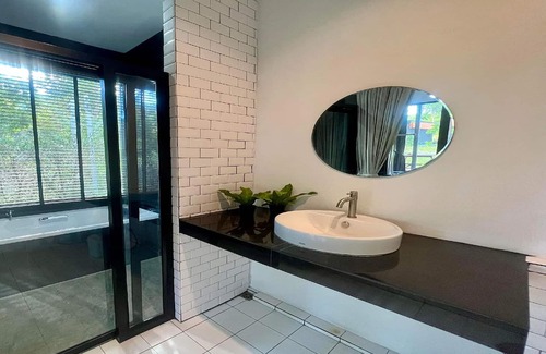 Sanamchai Hotel | Forest Hill Resort