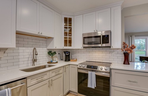 Forest Hills House | Forest Hills Cottage! Central location!