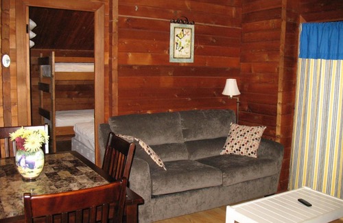 Advance Resort | Forest Lake Camping Resort Lakefront Cabin 8