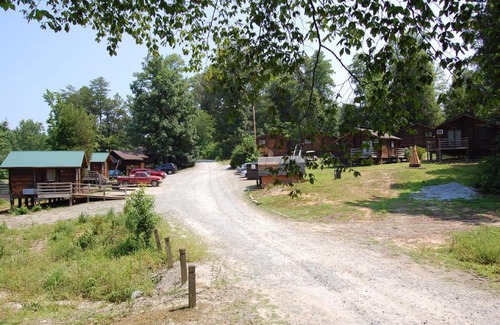 Advance Resort | Forest Lake Camping Resort Cabin 18