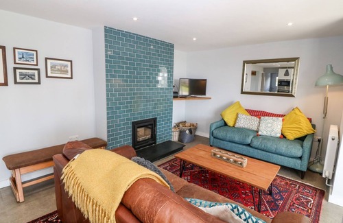 Dwyran Cottage | Forest Lodge