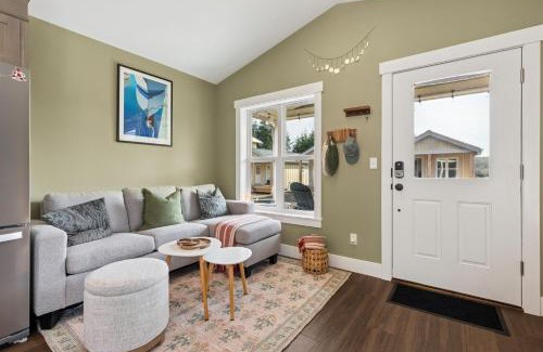 Pacific Beach House | Forest Moon by Seabrook Hospitality