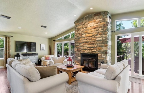 Magna bay House | Forest Retreat at Magna Bay