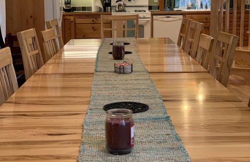Ashford Cabin | Forest Retreat Cabin is meant for gathering. . . families, friends or business.Children welcome. Smell the fresh air! Inspire the fresh thinking! Private hot tub on back deck. BBQ, big deck, fabulous views