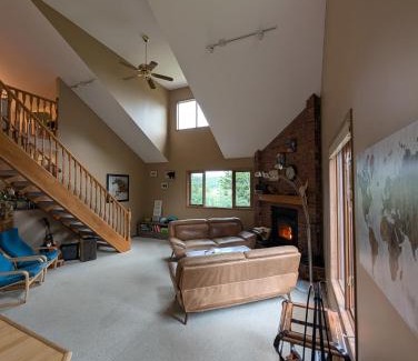 Calgary House | Forest Retreat Near Calgary
