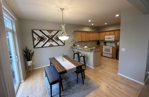 Mount Park House | Forest Retreat Oasis: Pet friendly and in safe desirable location