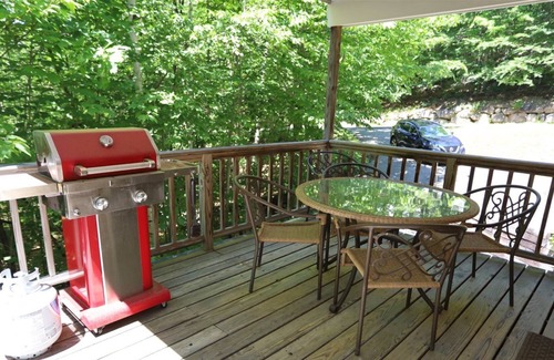 Lincoln House | Forest Ridge 8C, Lincoln