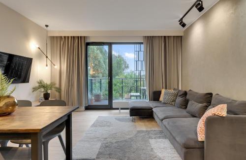 Gdynia Apartment | Forest Rivus Apartment with Parking by Lion Apartments