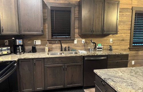 Garden Valley Cabin | Forest Seclusion Sleeping 10. Hot Tub, Pets, WIFI and Geothermal Pool Access!