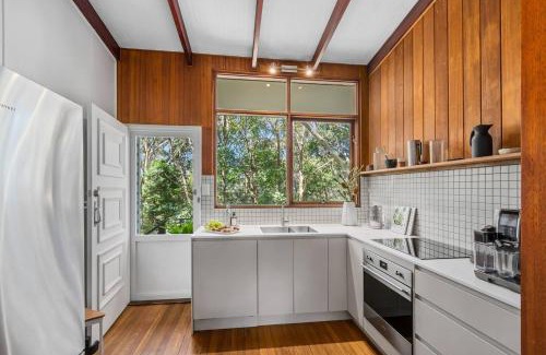 Austinmer House | Forest Trails Escape Bushland Serenity near Beach