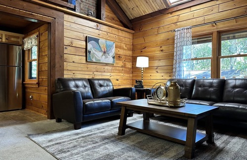 Middletown Cabin | Forest Tree Log Cabin - middletown/Harrisburg/Hershey/Lancaster/York