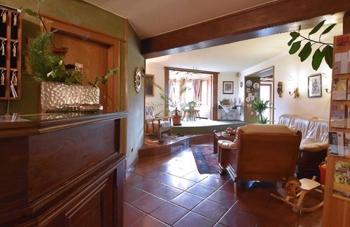 Krakauebene House | Forest view room with shower or bath, WC - Hotel-Restaurant Stigenwirth