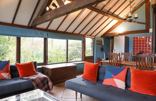 Newcastle-on-Clun Cottage | FOREST VIEW BARN, pet friendly, character holiday cottage in Beguildy