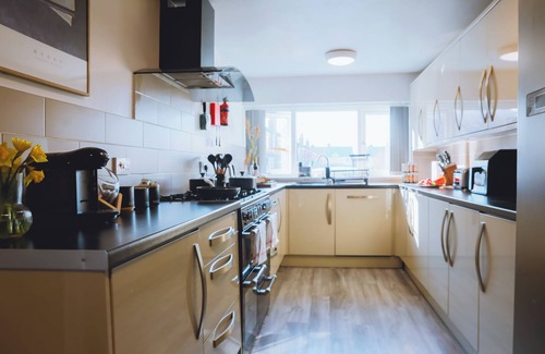 Didsbury House | Forest view Central Manchester -Didsbury Zen Sleeps 8