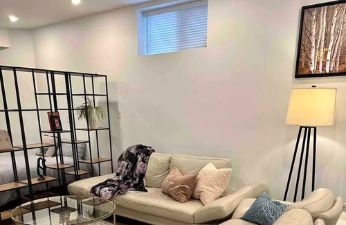 Rathwood Apartment | Forest view , luxurious, spacious and cozy close to the airport and major Hyways