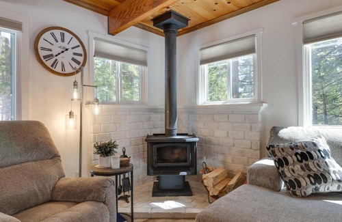 Cold Springs House | Forested Cold Springs Cabin with Wood-Burning Stove!