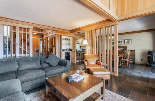 Tahoe City Condo | Forested Lakeview Rocky Ridge Unit #54