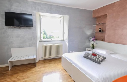 Fino Mornasco House | Foresteria La Torretta
