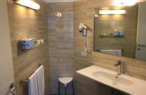 Fino Mornasco House | Foresteria La Torretta