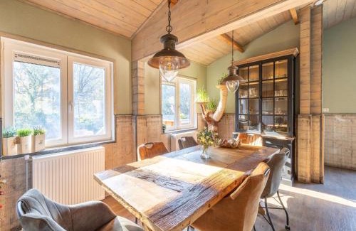 Nisramont House | Forestside Escape near Lake
