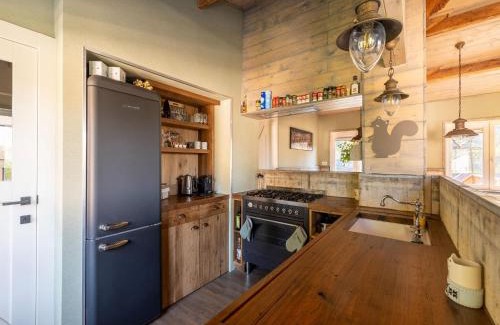 Nisramont House | Forestside Escape near Lake