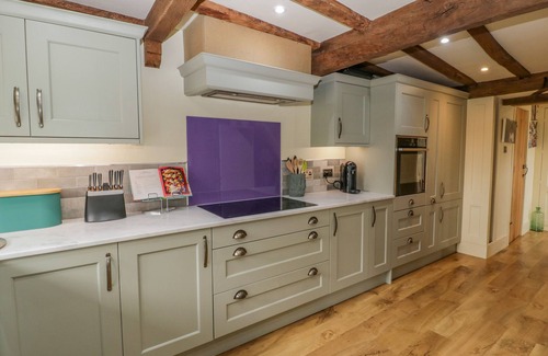 Payhembury Cottage | FOREVER HOME, family friendly, with hot tub in Payhembury