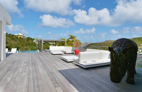 Lurin Villa | Forever Villa with view of Flammands Blue Waters