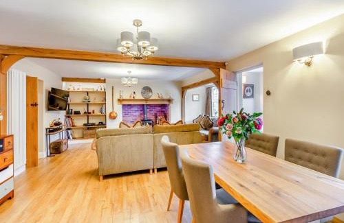 Leyburn House | Forge Cottage