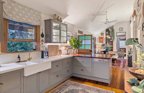 Bald Knob House | Forget Me Not Cottage: Ideal for 14 Guests
