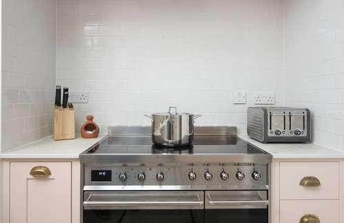 Chysauster Cottage | Forget Me Not Cottage - a cottage that sleeps 4 guests in 2 bedrooms