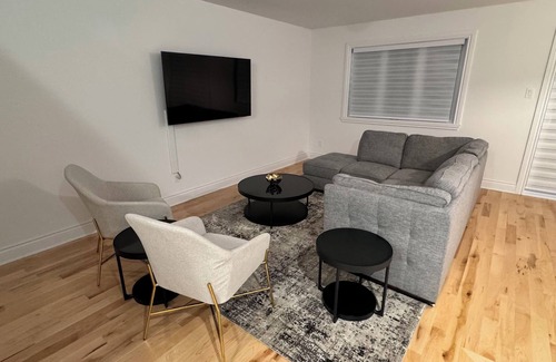 Clarence-Rockland House | Forget your worries in this cozy four bedroom home close to Rockland golf club