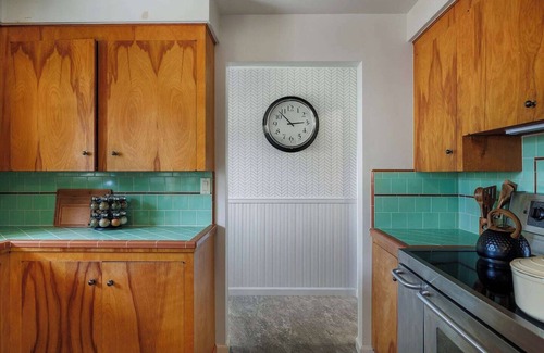 Olympia House | Forget your worries in this spacious and serene space