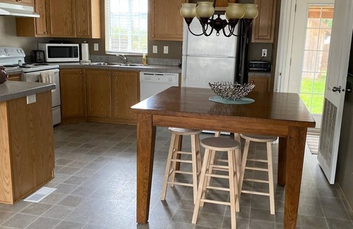 Forks House | Forks, Wa. Home of Twilight Saga. Walk to Main Attractions. Sleeps 6