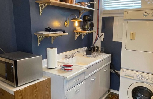 Cynthiana Apartment | Formal & Friendly 2nd Floor Studio Apartment in Historic 1811 Row House
