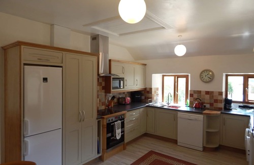 Newquay House | Former Coach House with enclosed garden - Hendra Barns, Mitchell Near Newquay