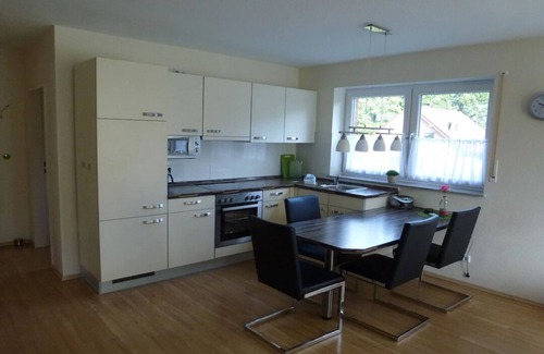 Gronau Apartment | Former farmhouse child-friendly, 178 upper floor!