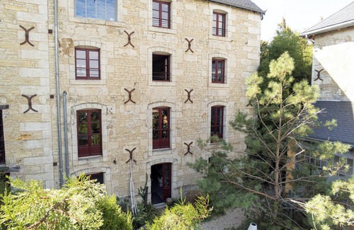 Mauze-sur-le-Mignon House | Former flour mill 20 minutes from La Rochelle: sleeps 25