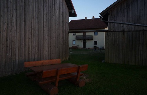 Johanniskirchen House | Former Vierseithof