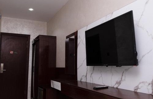 Oshodi-Isolo Hotel | Formula 2 Hotels and Suites
