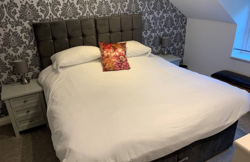 Runnymede House | Fornham Guest House