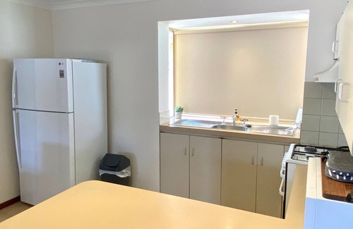 East Bunbury House | Forrest Holiday Unit - East Bunbury