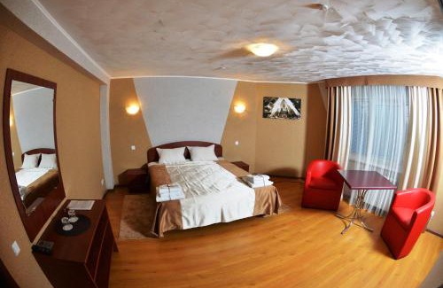 Rivne Hotel | Forsage