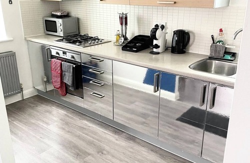 Alibon Apartment | Forsyth Court Apartment - 2 Bedroom
