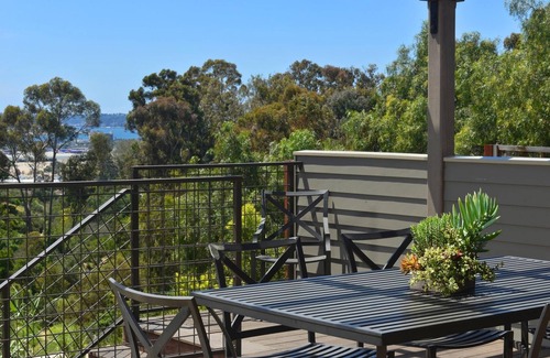 Mission Hills House | FORT 1 Craftsman on the Woods - Quiet, Restful Hideaway Centrally Located