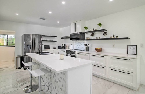 Coral Shores House | Fort Lauderdale Home Near Shops, Cafes, Beach