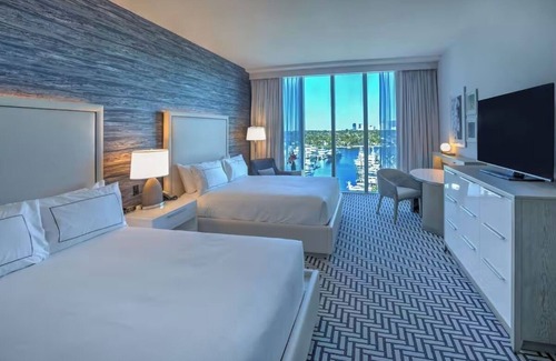 Central Beach Hotel | Fort Lauderdale Marina Retreat: Pool, Marina View, Close to Beach & Port